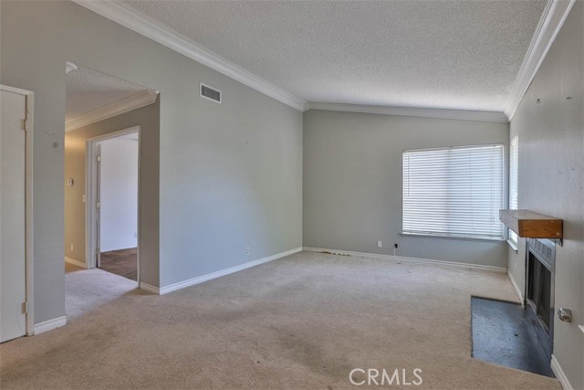 134 N Woodlake Street, Lake Elsinore CA: https://media.crmls.org/medias/f096c6bd-0be6-411a-bfab-e89cdb140779.jpg