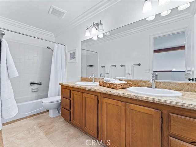 Detail Gallery Image 24 of 42 For 8871 Dorsett Dr, Huntington Beach,  CA 92646 - 4 Beds | 3 Baths