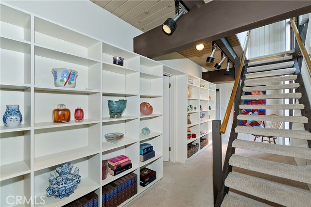 27280 Peninsula Drive, Lake Arrowhead CA: https://media.crmls.org/medias/f09703c1-3416-4167-85db-aea76bb70eb9.jpg