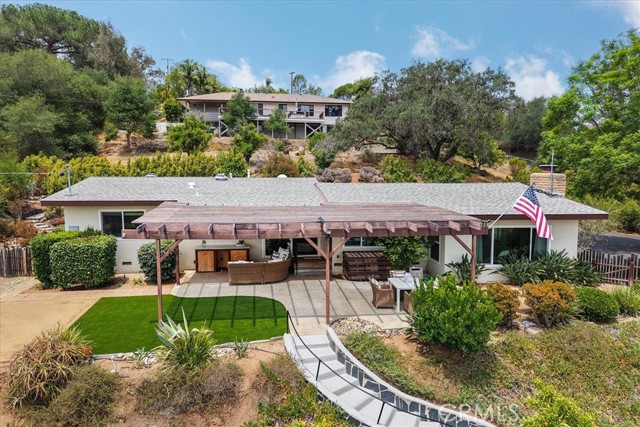Detail Gallery Image 2 of 75 For 3057 via Hermosa, Escondido,  CA 92029 - 3 Beds | 2 Baths