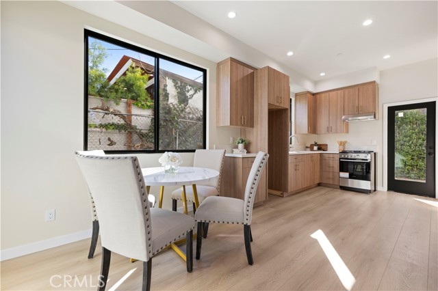 Detail Gallery Image 40 of 73 For 4026 Garden Ave, Los Angeles,  CA 90039 - 5 Beds | 4/2 Baths