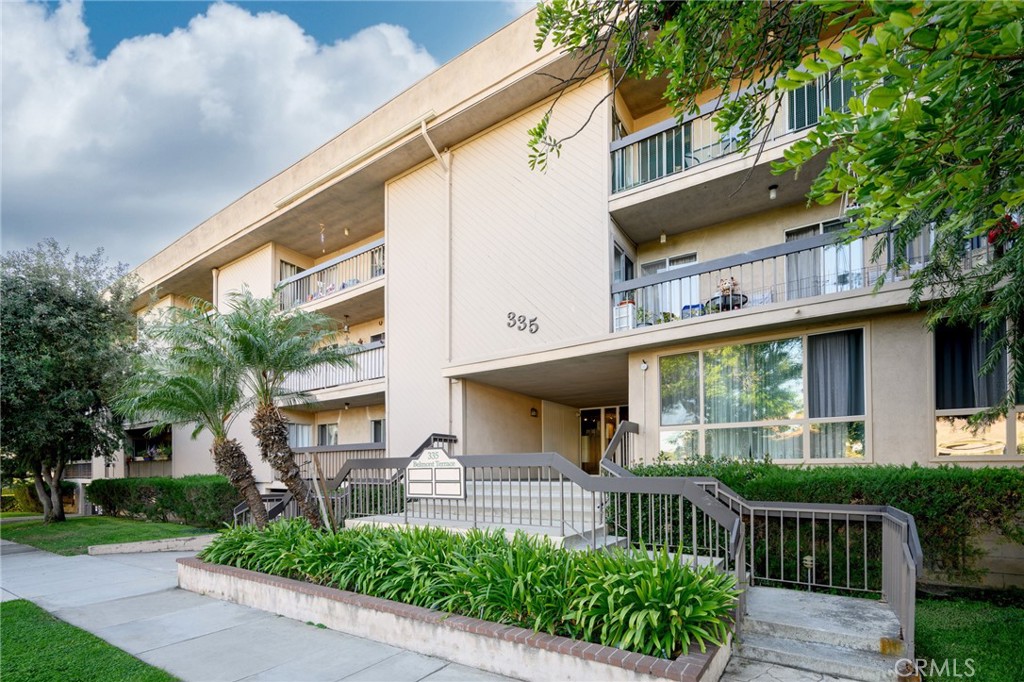 335 N Adams Street #206