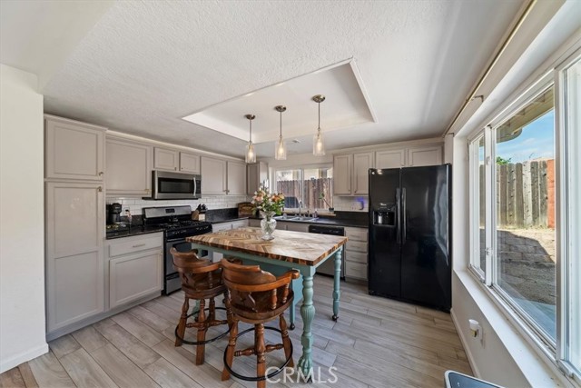 Detail Gallery Image 9 of 24 For 2544 Sunflower, San Bernardino,  CA 92407 - 3 Beds | 2 Baths