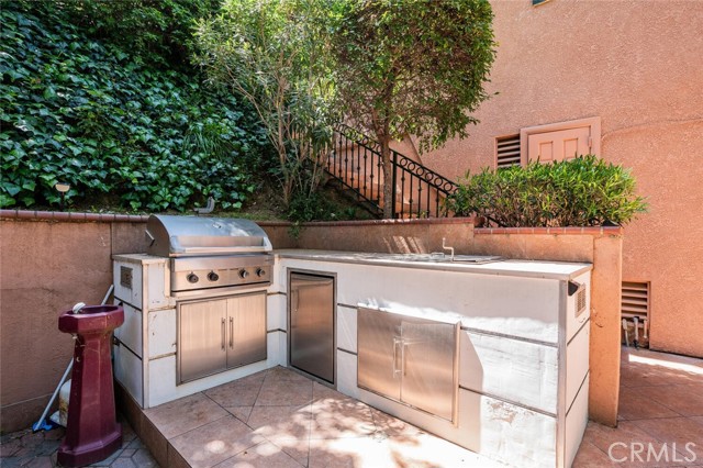 Detail Gallery Image 19 of 24 For 3300 Beaudry, Glendale,  CA 91208 - 4 Beds | 4 Baths