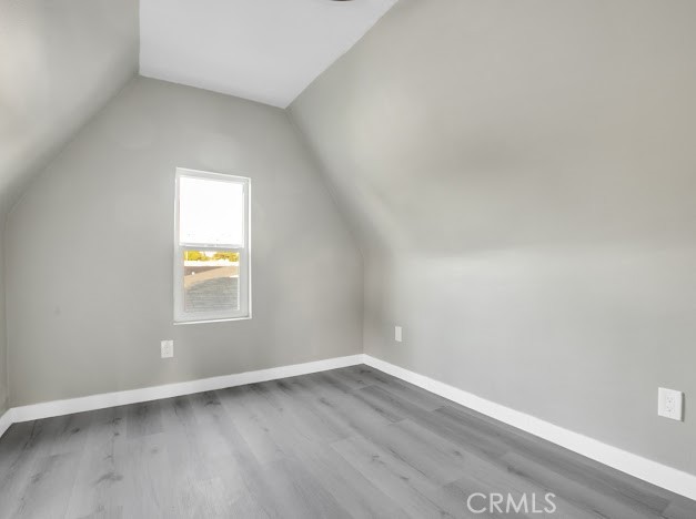 https://media.crmls.org/medias/f09b7060-d03c-480c-bdc9-4f7e907c5574.jpg?preset=X-Large