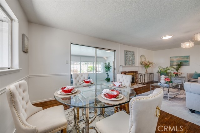Detail Gallery Image 9 of 31 For 1313 W Ash Ave, Fullerton,  CA 92833 - 3 Beds | 2 Baths