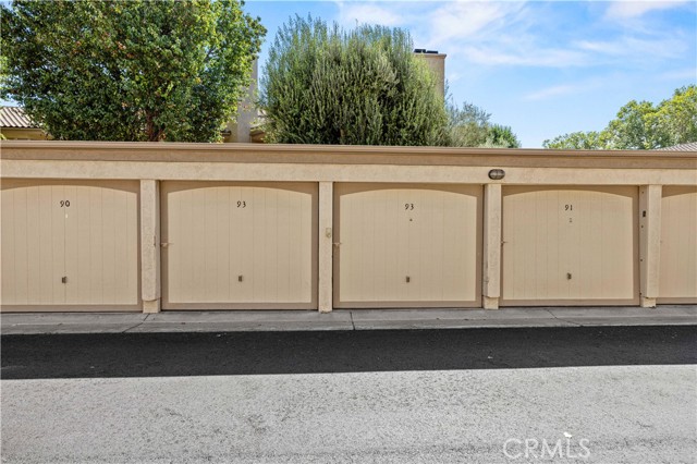 23839 Del Monte Drive, Valencia CA: https://media.crmls.org/medias/f09b7789-1a4f-4738-a5f7-683763f17f83.jpg