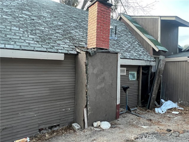 Detail Gallery Image 4 of 5 For 32909 Rim of the World, Arrowbear,  CA 92308 - 2 Beds | 2 Baths