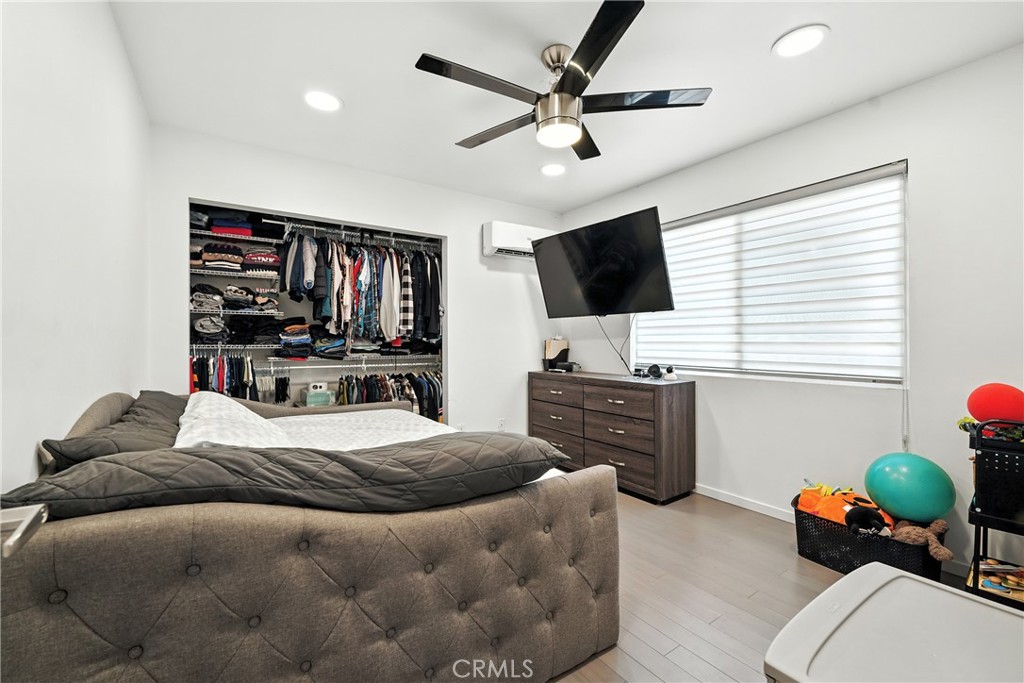 MLS #DW25183548 img 25