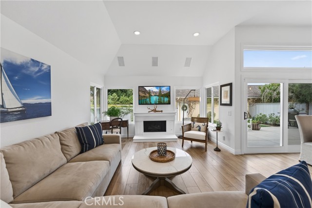 Detail Gallery Image 7 of 72 For 7 E Yale Loop, Irvine,  CA 92604 - 3 Beds | 2 Baths