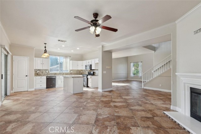 7538 N Erie Avenue, Fresno CA: https://media.crmls.org/medias/f09d70bc-86b8-463d-b076-241972e5cc68.jpg