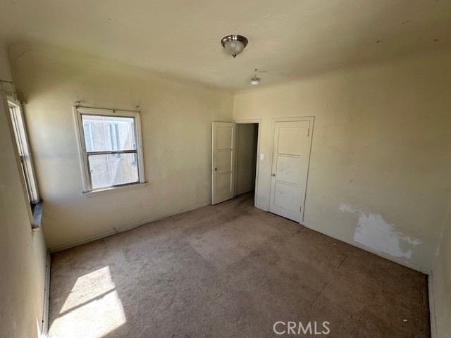 8018 S New Hampshire Avenue, Los Angeles CA: https://media.crmls.org/medias/f09dea61-fe0d-499e-a3ca-d180ac0eff3a.jpg