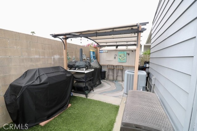 Detail Gallery Image 5 of 36 For 14044 Lake Glen Dr #38,  La Mirada,  CA 90638 - 2 Beds | 2 Baths