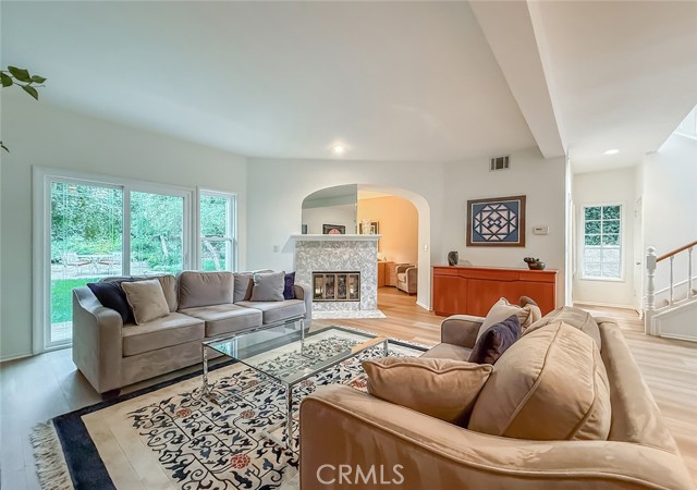 5700 Tanner Ridge Avenue, Westlake Village CA: https://media.crmls.org/medias/f09e765b-6153-4f08-875a-e7ecb8e9bec4.jpg