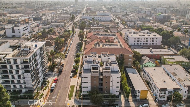 Detail Gallery Image 38 of 41 For 903 S New Hampshire Ave #303,  Los Angeles,  CA 90006 - 3 Beds | 2 Baths