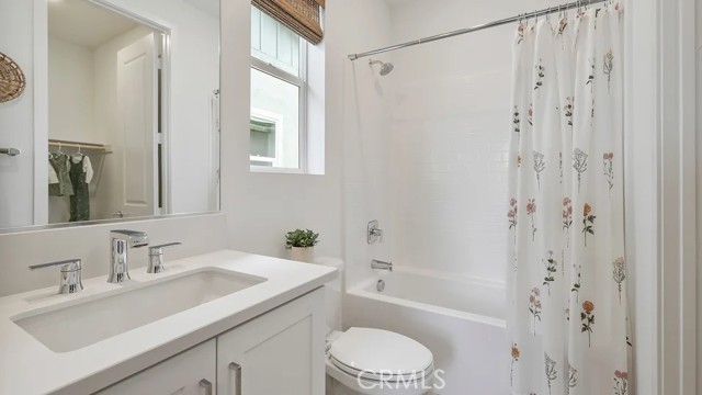 24355 Calle La Roca, Valencia CA: https://media.crmls.org/medias/f09f61e9-1e2a-41dc-a5ae-a8a34587d898.jpg