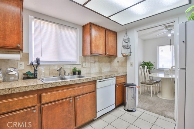 Detail Gallery Image 16 of 42 For 14830 Cliffrose Ct, Moreno Valley,  CA 92553 - 2 Beds | 2 Baths