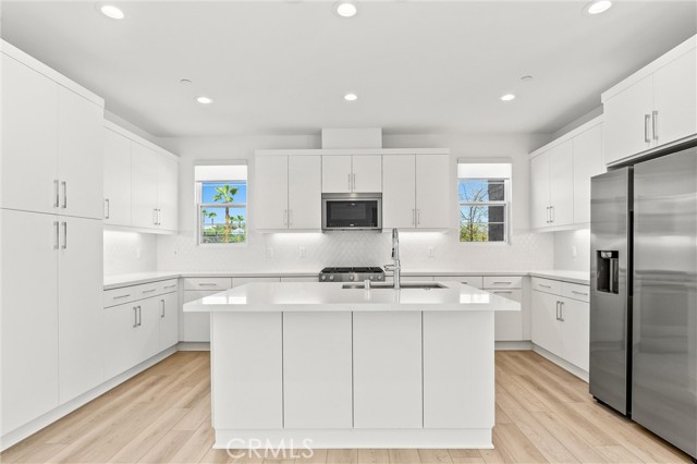 Detail Gallery Image 4 of 26 For 75330 Buckley Dr, Palm Desert,  CA 92211 - 4 Beds | 2/1 Baths