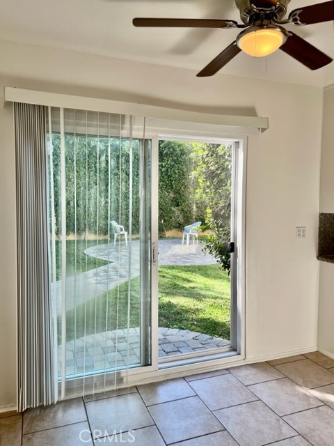 767 Freeman Avenue, Long Beach CA: https://media.crmls.org/medias/f0a0dddf-1955-416d-b9a4-d457491cd95a.jpg