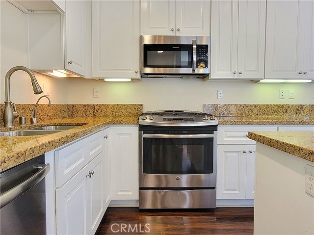 393 Wadsworth Avenue, Pismo Beach CA: https://media.crmls.org/medias/f0a0f455-0baa-4826-843f-3efae4c6e8ff.jpg