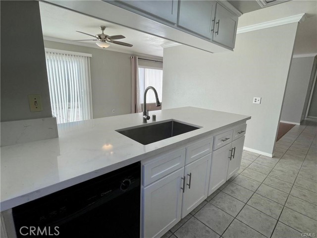 16135 Reed Court, Fontana CA: https://media.crmls.org/medias/f0a10ec8-7a64-4931-9a14-d34a86715161.jpg