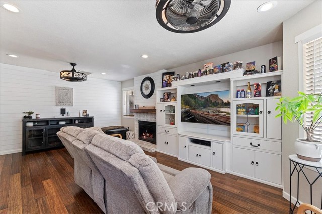 24309 Rimview Road, Moreno Valley CA: https://media.crmls.org/medias/f0a2a45d-76fa-4970-b66d-165e15f700be.jpg