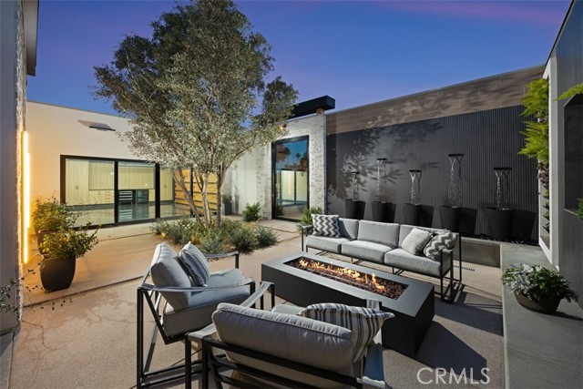 Image 3 of 48 For 1717 Irvine Avenue