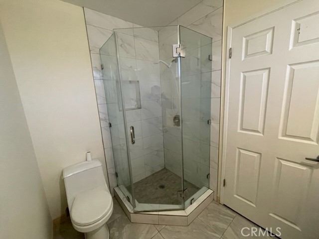 https://media.crmls.org/medias/f0a2f671-2b0d-40a0-95a9-5eb95ffff3e9.jpg?preset=X-Large