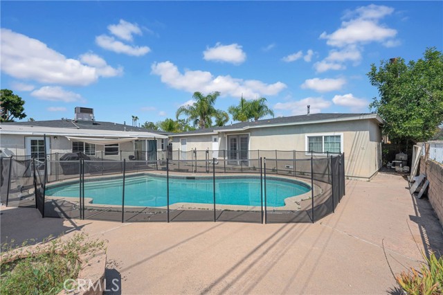 Detail Gallery Image 10 of 10 For 2500 E Walnut Creek Pkwy, West Covina,  CA 91791 - 4 Beds | 2/1 Baths