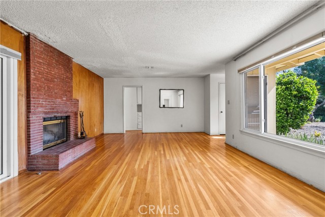 Detail Gallery Image 6 of 52 For 17917 Chase, Northridge,  CA 91325 - 3 Beds | 2/1 Baths