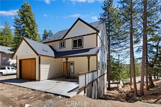 Detail Gallery Image 2 of 22 For 370 Auburn Dr, Lake Arrowhead,  CA 92391 - 3 Beds | 2/1 Baths