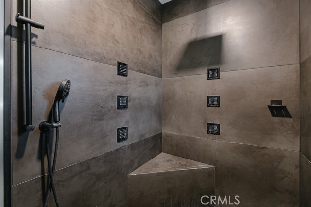 Detail Gallery Image 35 of 59 For 19501 Vintage St, Northridge,  CA 91324 - 7 Beds | 6 Baths