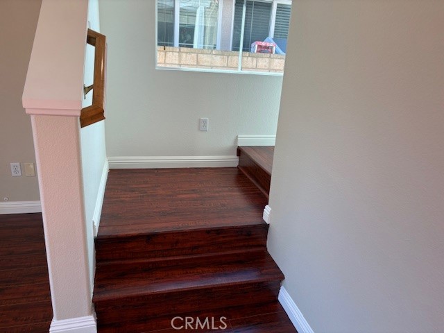 Detail Gallery Image 9 of 31 For 5824 Oak Fern Ct, Simi Valley,  CA 93063 - 3 Beds | 2/1 Baths