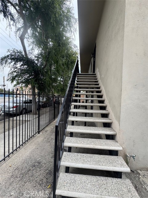 Detail Gallery Image 17 of 71 For 9205 S San Pedro St, Los Angeles,  CA 90003 - – Beds | – Baths