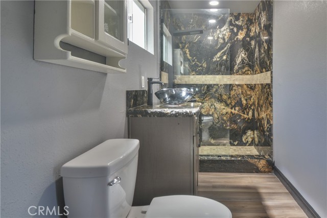 929 Trinity Drive, Lake Arrowhead CA: https://media.crmls.org/medias/f0a660e3-c242-4ced-86e8-9af70ed4f72b.jpg