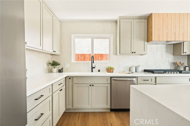 1905 W 232nd Street, Torrance CA: https://media.crmls.org/medias/f0a6b6ea-6bd0-4ab0-8c4c-d27c40607b7b.jpg