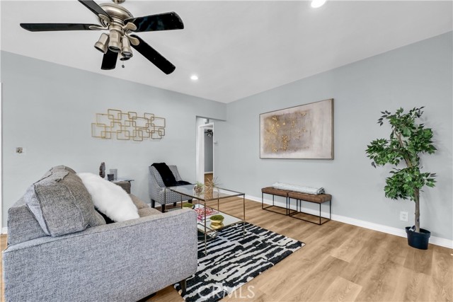 Detail Gallery Image 7 of 28 For 462 W Orange Grove, Pomona,  CA 91768 - 3 Beds | 2 Baths