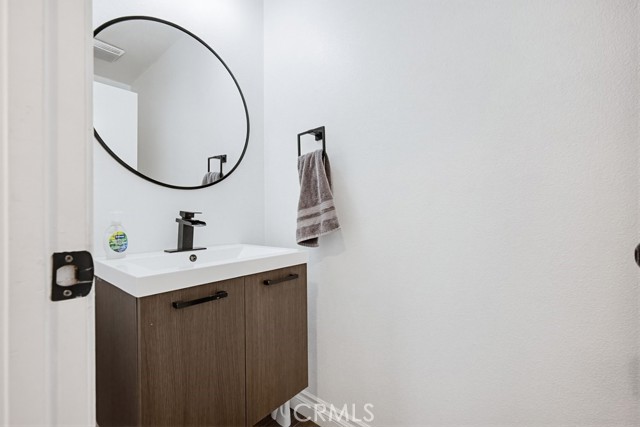 Detail Gallery Image 17 of 40 For 16248 Twilight, Riverside,  CA 92503 - 3 Beds | 2/1 Baths