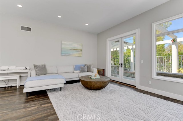 5160 Caminito Exquisito, San Diego CA: https://media.crmls.org/medias/f0a90e01-4530-4131-8682-1ef7f45042d8.jpg