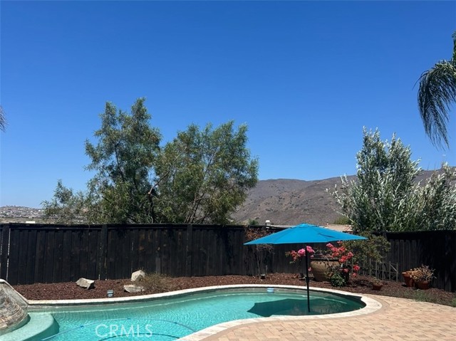 25198 Forest Street, Corona CA: https://media.crmls.org/medias/f0a9e102-8c7e-452f-9e57-e95fc532f90c.jpg