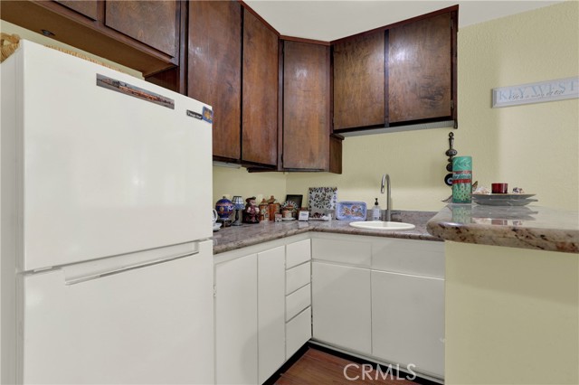 834 15th Street, Hermosa Beach CA: https://media.crmls.org/medias/f0aa0d0a-14a3-4159-9562-9a259108fba6.jpg