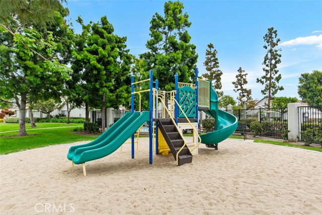Detail Gallery Image 29 of 47 For 35 Butterfield, Irvine,  CA 92604 - 2 Beds | 2/1 Baths