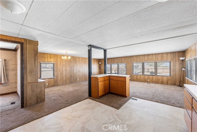 2121 Nadeau Street, Mojave CA: https://media.crmls.org/medias/f0ab3f13-33fc-4335-b320-32353b28a9a0.jpg