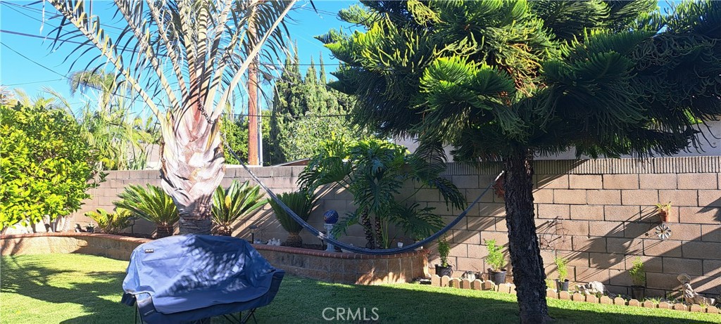 https://media.crmls.org/medias/f0abebd4-a6a0-461f-862f-1b82fbafe02d.jpg?preset=X-Large