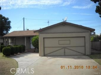 16221 Castana Avenue, Bellflower CA: https://media.crmls.org/medias/f0ac9313-83e0-46f2-80a6-11edbb49a174.jpg