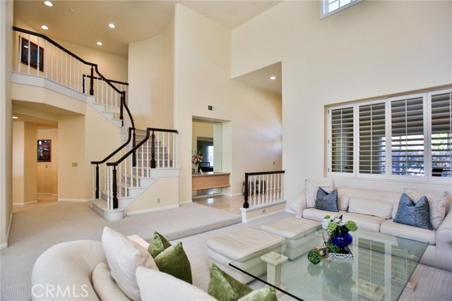 Detail Gallery Image 12 of 42 For 21192 Spurney Ln, Huntington Beach,  CA 92646 - 4 Beds | 4/1 Baths