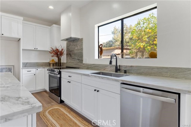Detail Gallery Image 11 of 37 For 137 E Avenue 42, Los Angeles,  CA 90031 - 4 Beds | 2 Baths