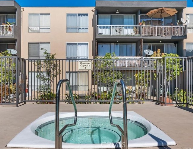 Detail Gallery Image 25 of 29 For 1745 Camino Palmero St #416,  Los Angeles,  CA 90046 - 1 Beds | 1 Baths