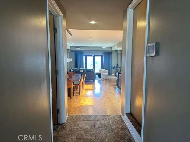 Detail Gallery Image 2 of 32 For 1218 Olancha Dr, Los Angeles,  CA 90065 - 3 Beds | 2/1 Baths