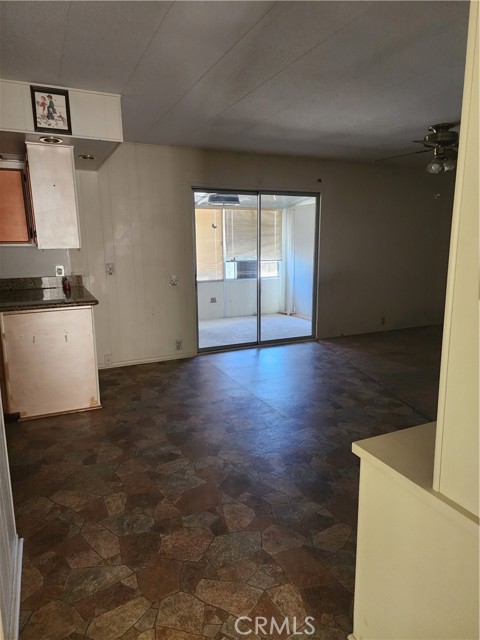 Detail Gallery Image 14 of 19 For 13393 Mariposa #181,  Victorville,  CA 92395 - 2 Beds | 2 Baths